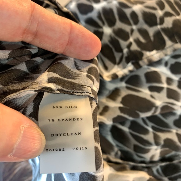 Ann Taylor Silk Blouse Black & Gray Short Sleeve Top Sz 4 - Picture 6 of 11